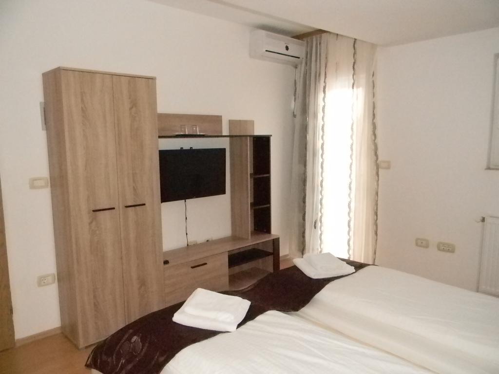 Family Pension Arad Zewnętrze zdjęcie