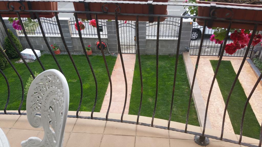 Family Pension Arad Zewnętrze zdjęcie